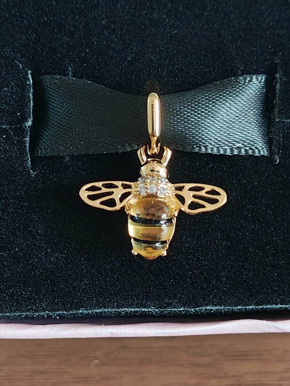 Authentic Pandora Gold Sparkling Bee Dangle Charm – 762672C01 14K Gold-Plated